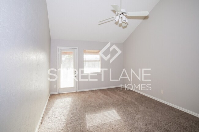 Building Photo - Charming 2 Bedroom in Mesquite!