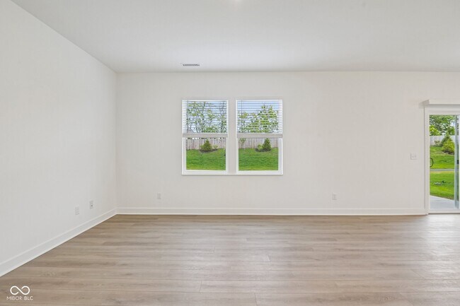 Building Photo - 15274 Farrington Rd