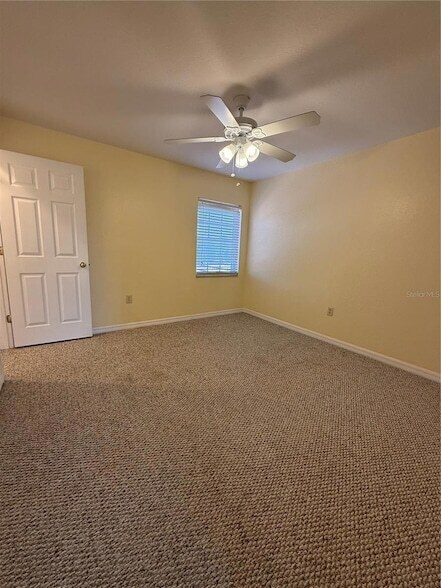 Building Photo - 2212 Garden Lake Dr