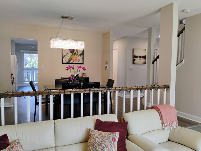 Building Photo - 3061 Pheasant Creek Dr