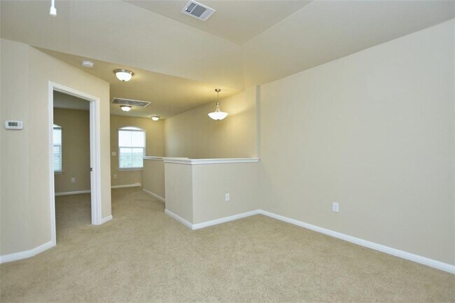 Building Photo - 517 Katmai Cir