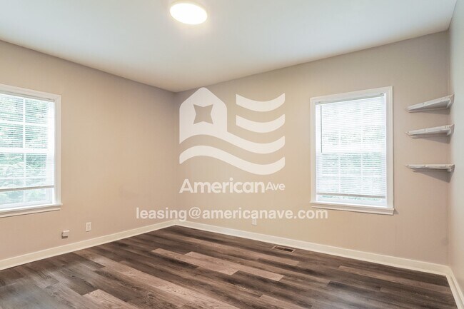 Building Photo - 1009 Ozark Ct