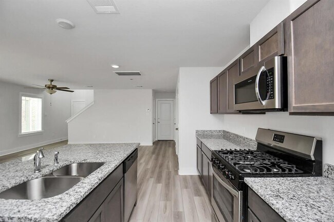 Building Photo - 20519 Prairie Cypress Dr