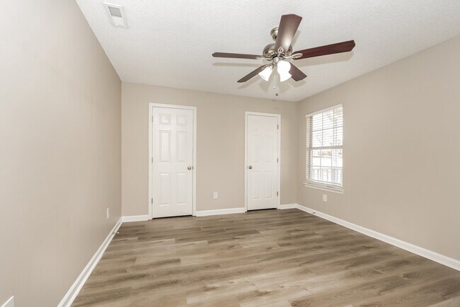 Building Photo - 141 Bill Stewart Blvd