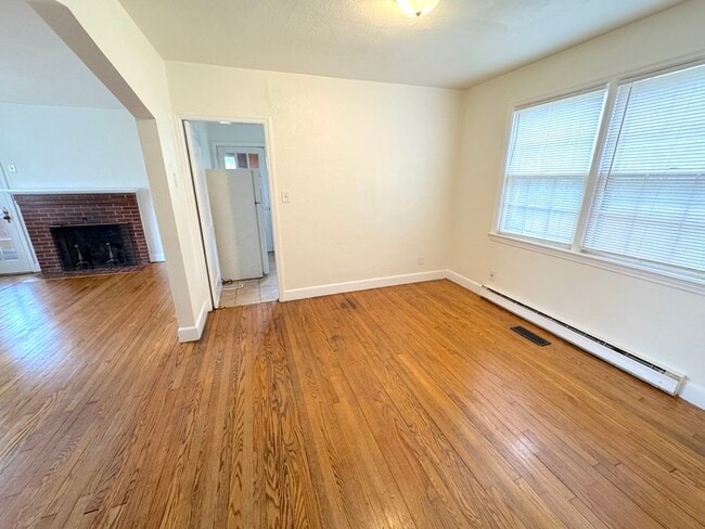 Building Photo - 1313 Frank St