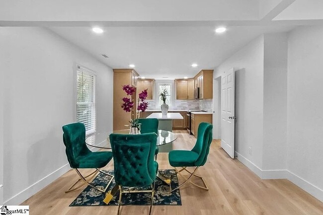 Building Photo - 208 Crestone Dr