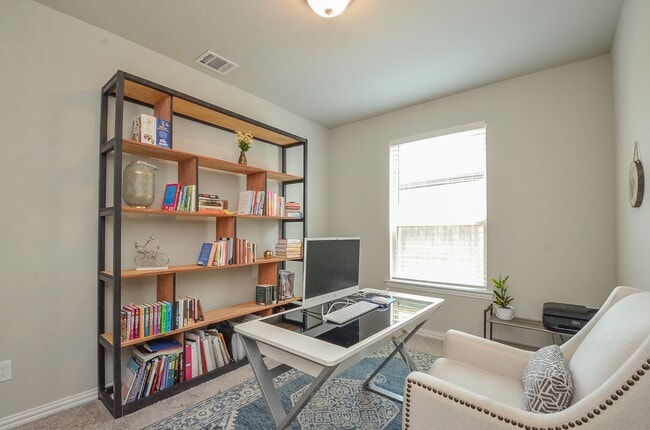 Building Photo - 3711 Lake Falls Dr