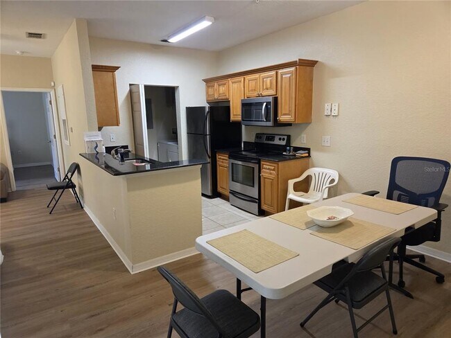 Building Photo - 858 Grand Regency Pointe