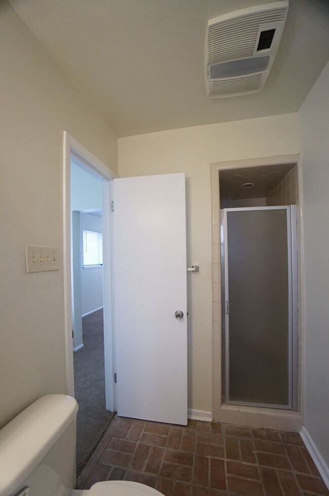 Building Photo - 11615 Sandman Dr