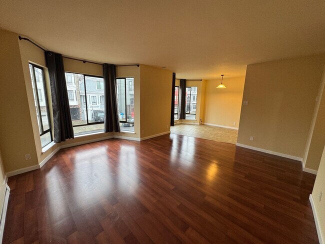 Building Photo - 361-3rd