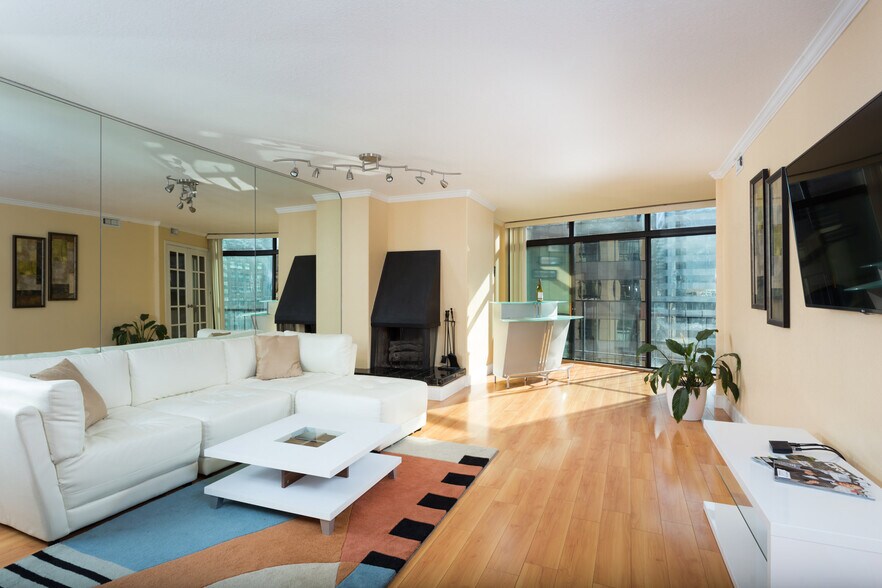 Primary Photo - 1777 Larimer St