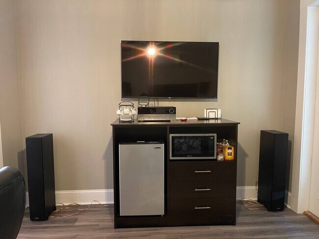 Building Photo - 3710 Carrington Pl