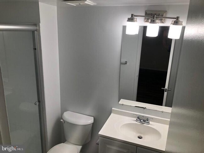 Building Photo - 19443 Brassie Pl