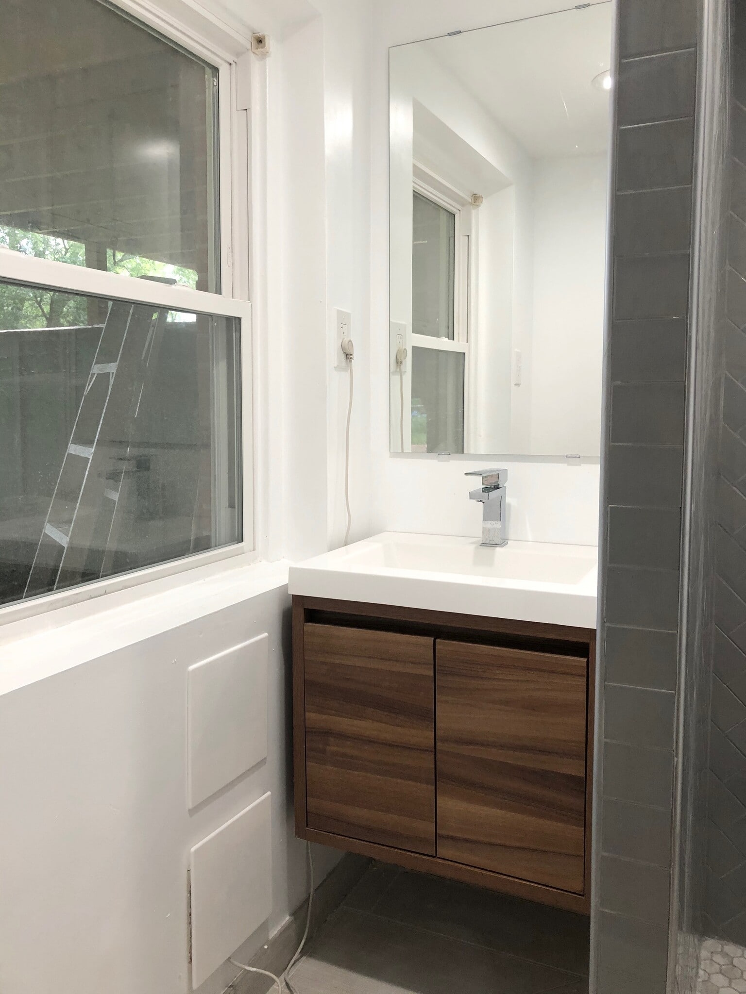 Private Bathroom - 13711 Pennsboro Dr