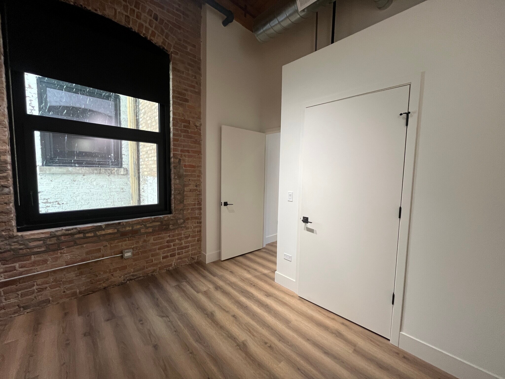 Building Photo - 151 W Ohio St