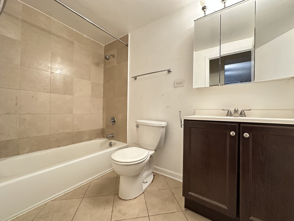 Building Photo - 4180 N Marine Dr