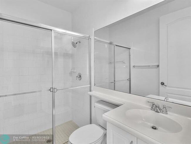Building Photo - 563 NW 35th Pl
