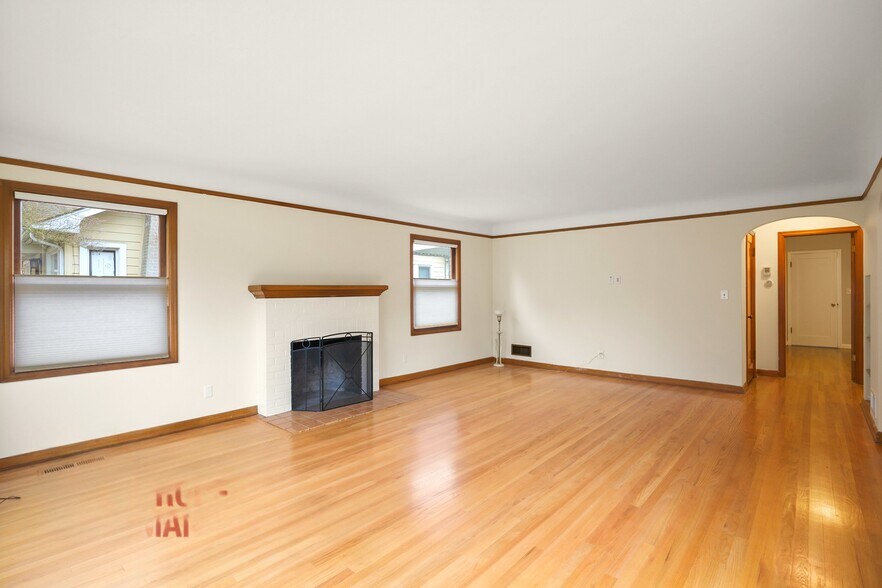 Building Photo - 3837 NE 17th Ave