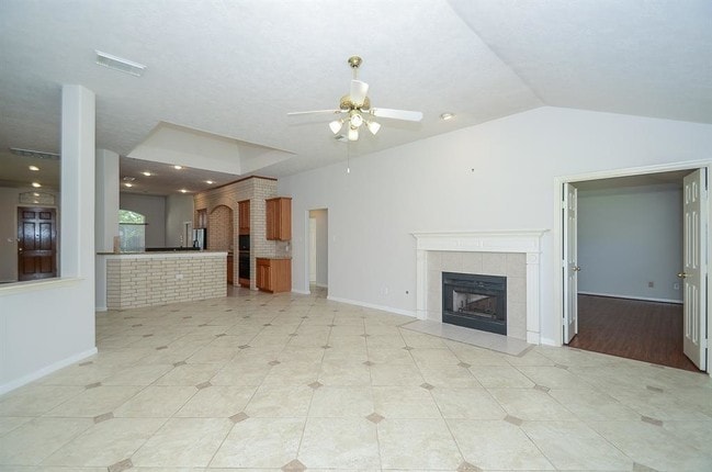 Building Photo - 23211 Colony Green Dr