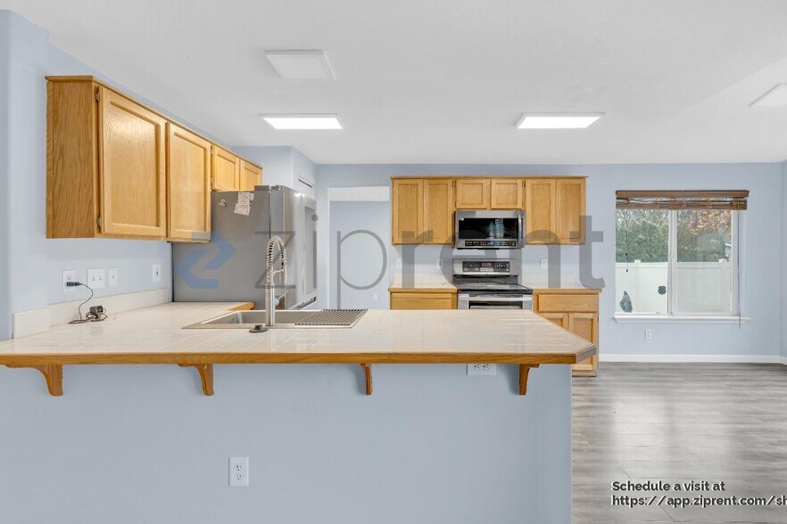 Building Photo - 20277 SW Jay St