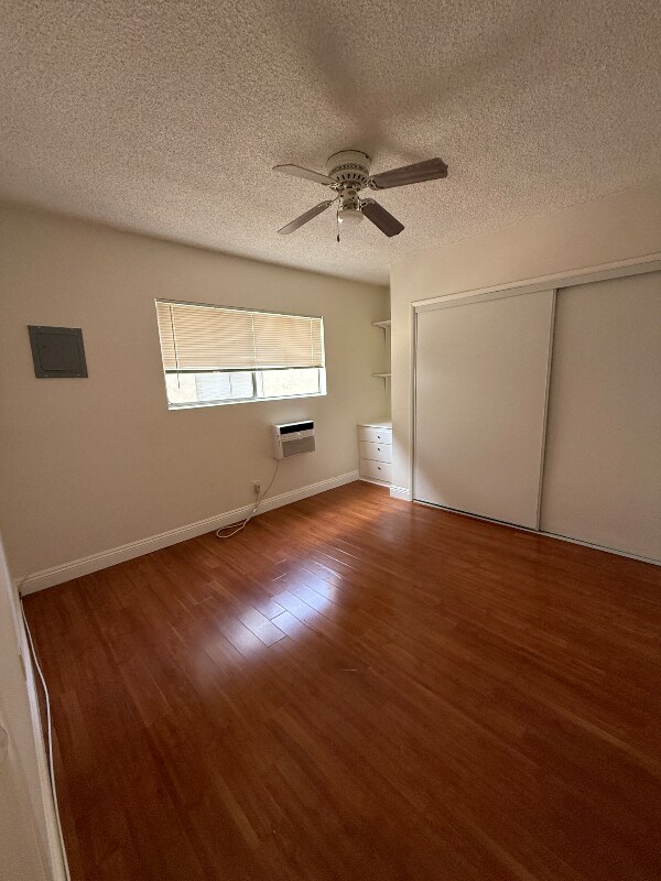 Building Photo - 506 N Electric Ave