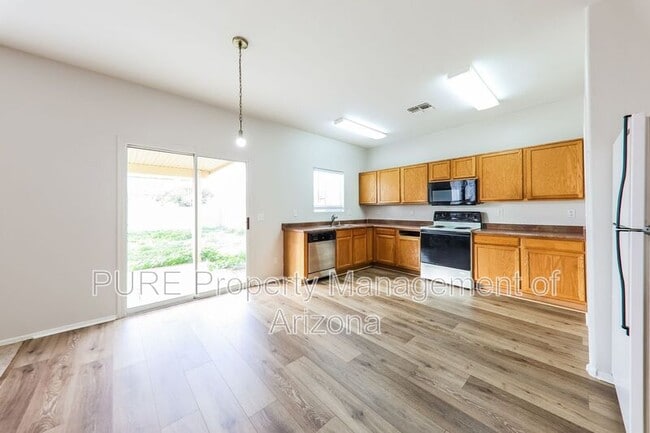 Building Photo - 13233 W Watson Ln