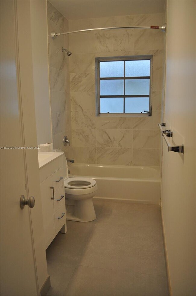 Building Photo - 2617 Segovia St