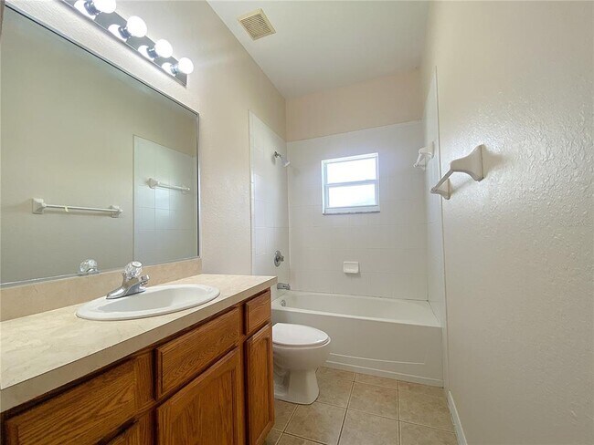 Building Photo - 398 Terranova St
