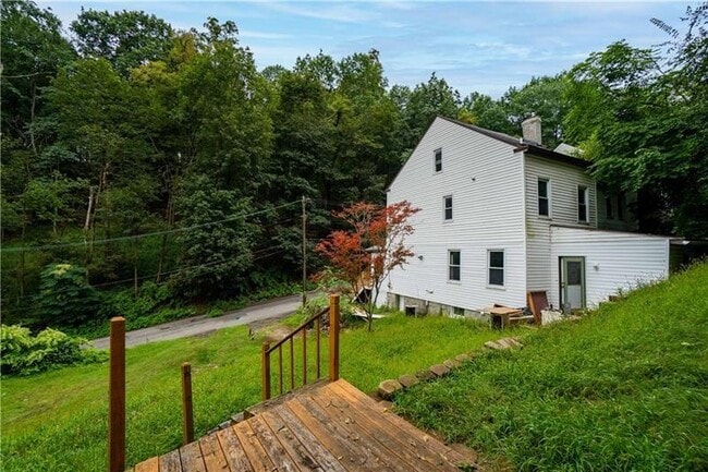 Building Photo - 522 Suffolk St