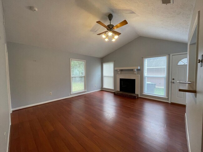 Building Photo - 7060 Candlewood Dr