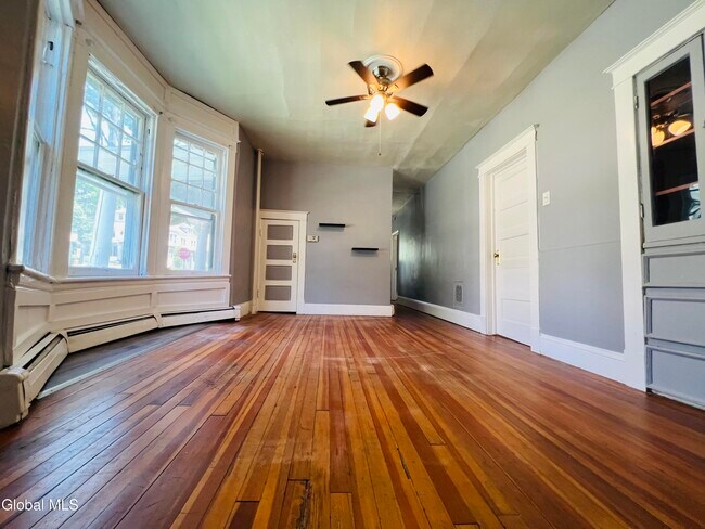 Building Photo - 57 S Main Ave