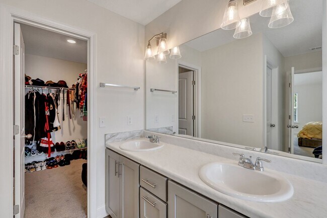 Building Photo - COMING JUNE 2026! (Pet Friendly)