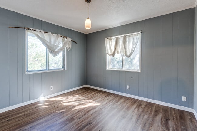 Building Photo - Hallmark