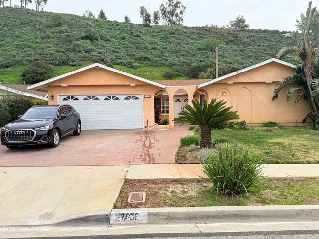 Building Photo - Spacious 4BD 2BA House With Perfect Private Backyard and Solar Panels  in Simi Valley