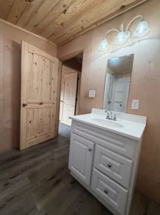 Building Photo - 2 Bed/1 Bath Mobile Home-UNDER RENOVATIONS
