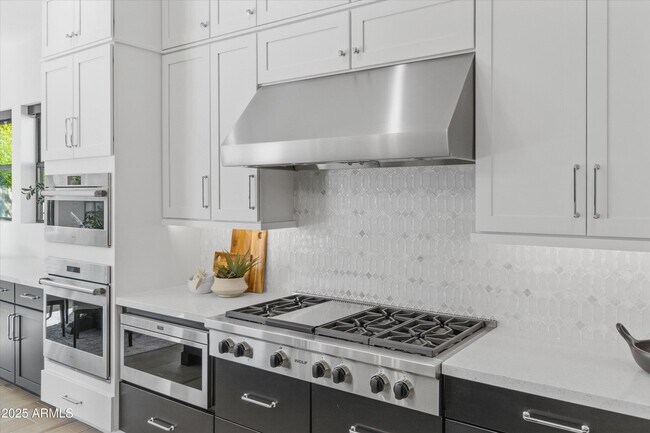 Building Photo - 3890 E Andalusia Ave