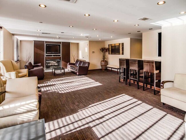 Building Photo - 1 2nd St