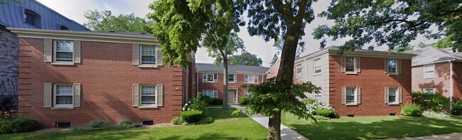 Primary Photo - 512 -524 E Henry Clay St
