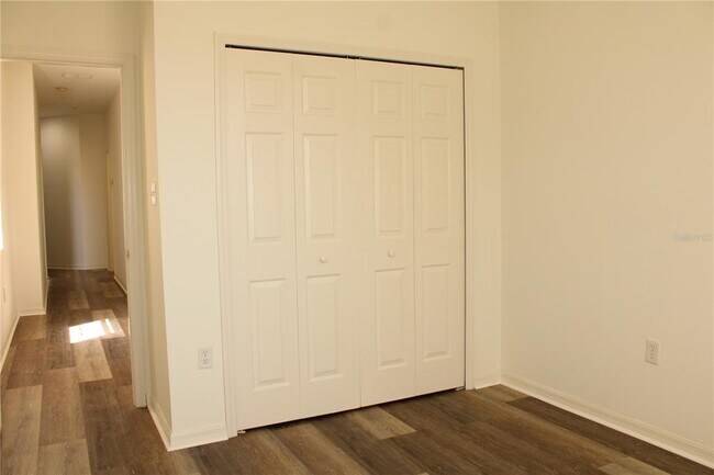 Building Photo - 3429 Parkridge Cir