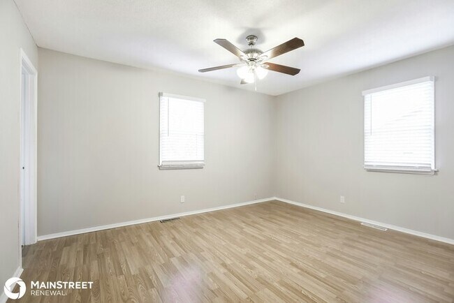 Building Photo - 3909 S Summit Ridge Dr