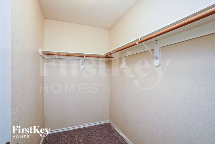 Building Photo - 6267 Gillian Park Dr