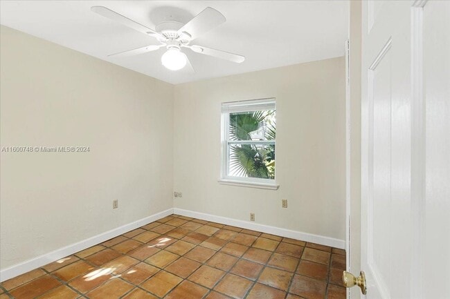 Building Photo - 4421 SW 73rd Terrace
