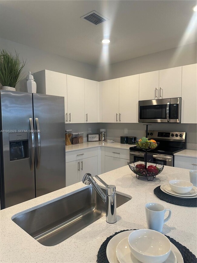 Building Photo - 11883 NW 47th Manor