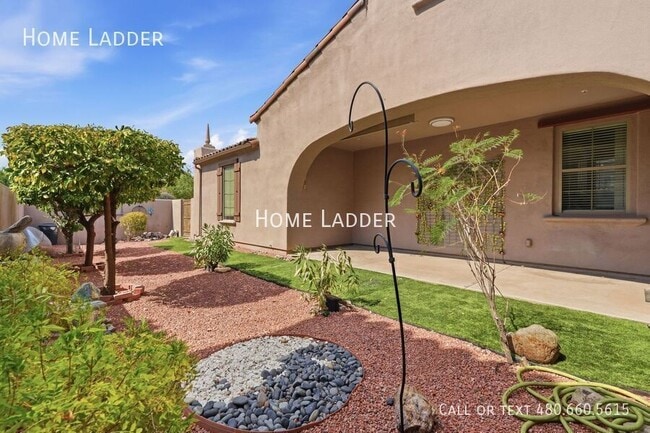 Building Photo - 9274 E Desert Park Dr