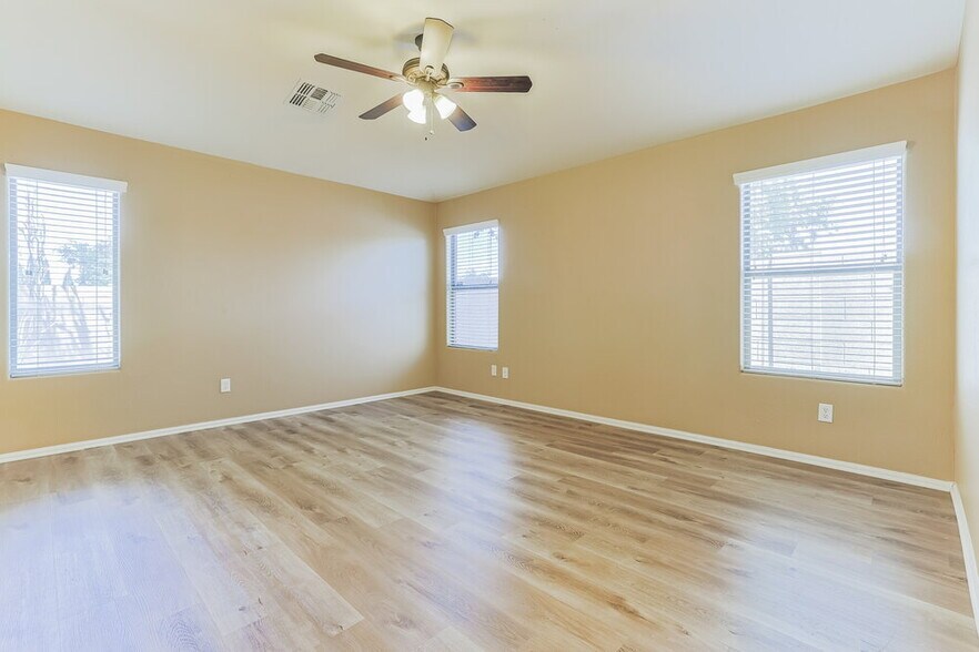 Building Photo - 38224 N Establo Dr