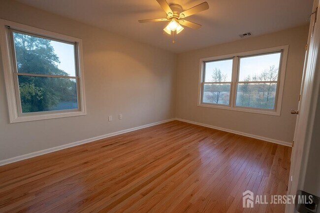 Building Photo - 268 NJ-36