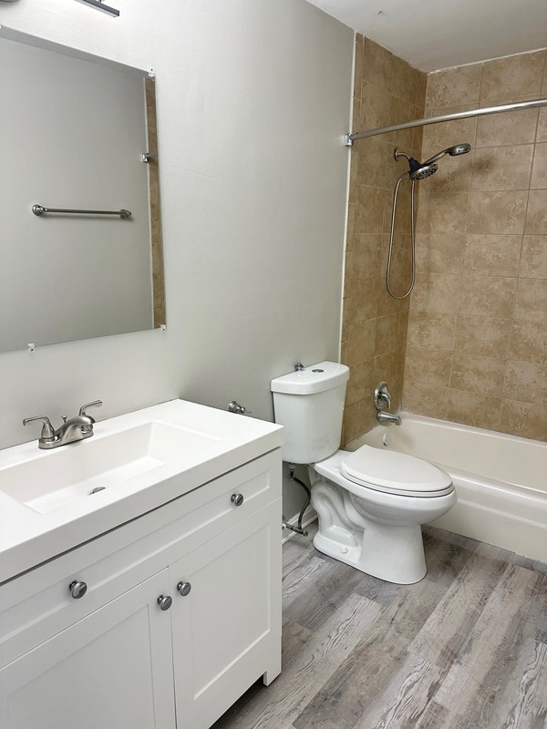 Building Photo - 8656 84th Ct