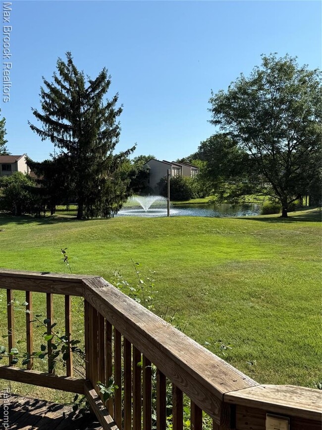 Building Photo - 3028 Moon Lake Dr