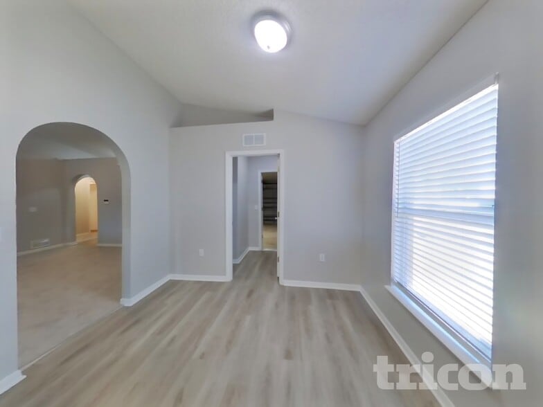 Building Photo - 7121 High Bluff Rd