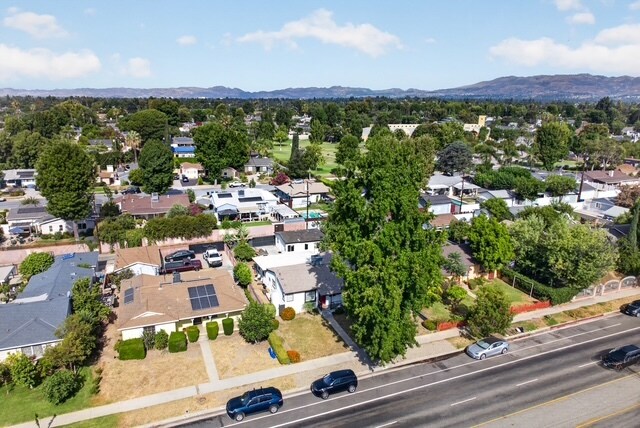 Building Photo - 8951 Woodley Ave